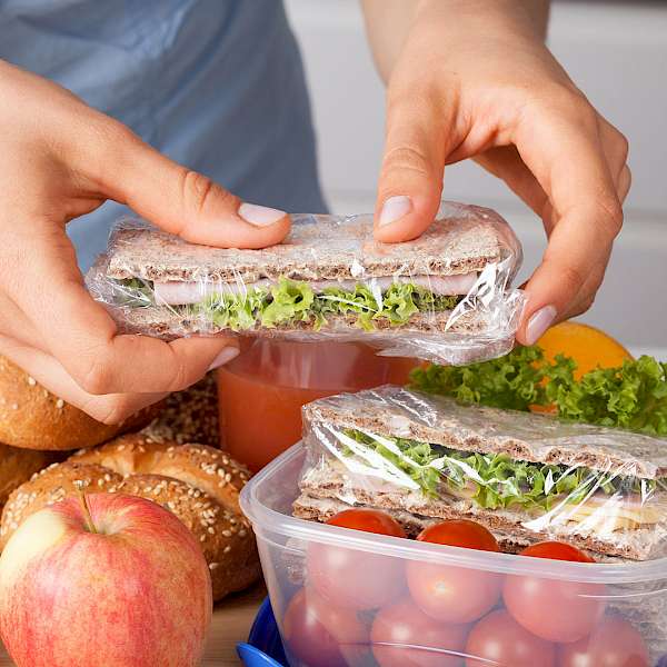 A New Take For Grocerants: School Lunch