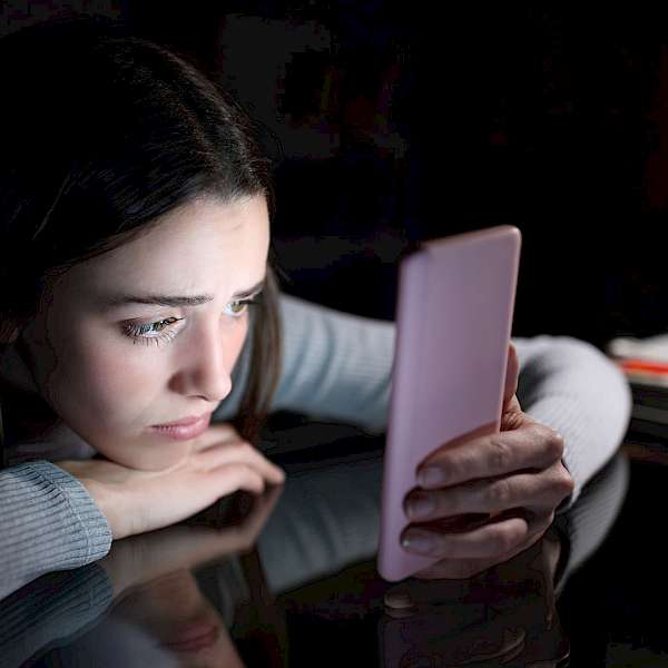 Social Media is like JUNK FOOD #foodnotphones