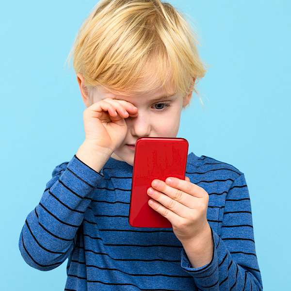 Excessive Screen Time #FoodNotPhones