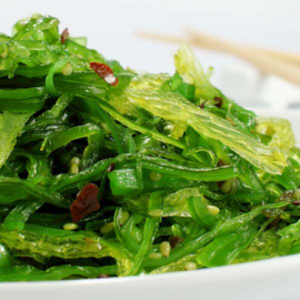 People Are Eating Seaweed